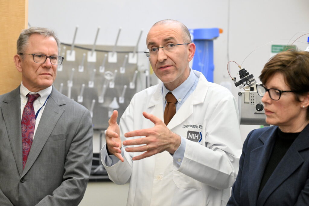 Touring a NIDA IRP Lab