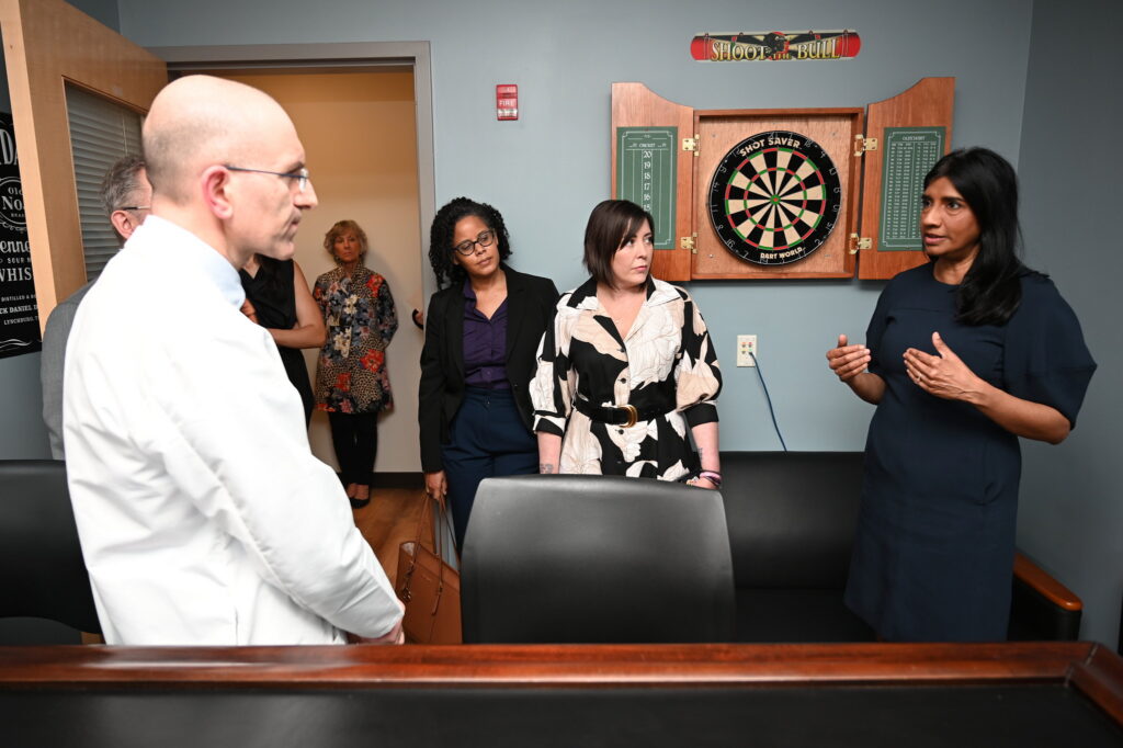 Touring NIDA IRP Clinical Facilities